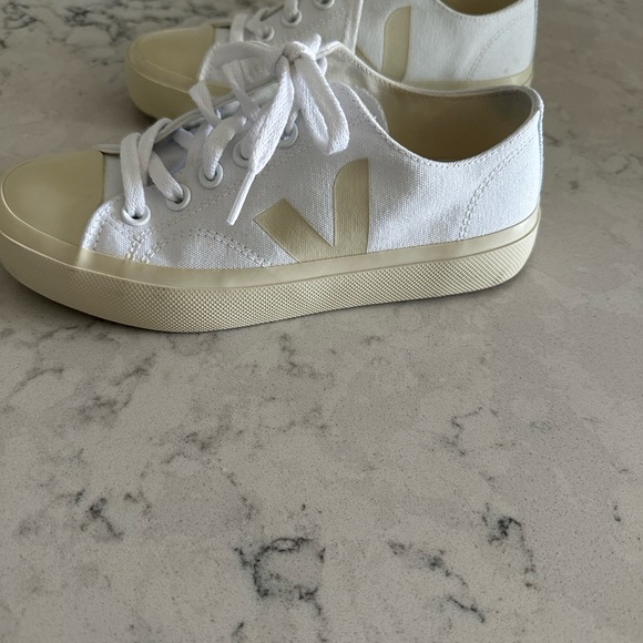 Veja watta bicolor low too sneaker - Picture 4 of 10